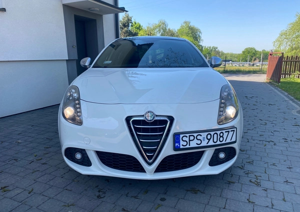 Alfa Romeo Giulietta cena 34500 przebieg: 177032, rok produkcji 2011 z Żory małe 596